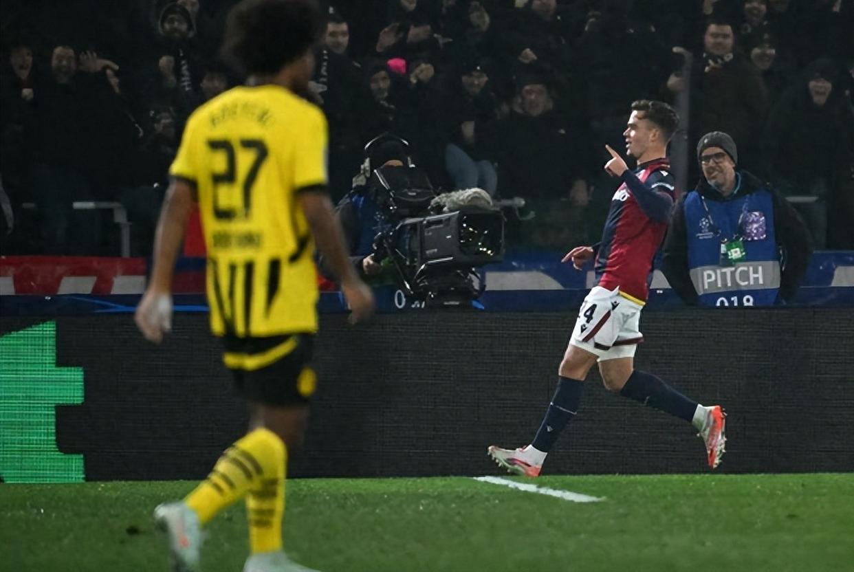 曼联客场战平南安普顿，欧冠名额再次岌岌可危的简单介绍