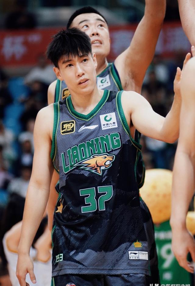 辽宁男篮主场告捷,领先优势再度扩大的简单介绍 辽宁男篮主场告捷,领先优势再度扩大的简单介绍