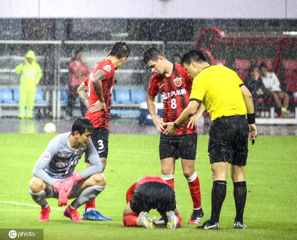 队内核心受伤暂停比赛,球队成绩或受影响的简单介绍 队内核心受伤暂停比赛,球队成绩或受影响的简单介绍