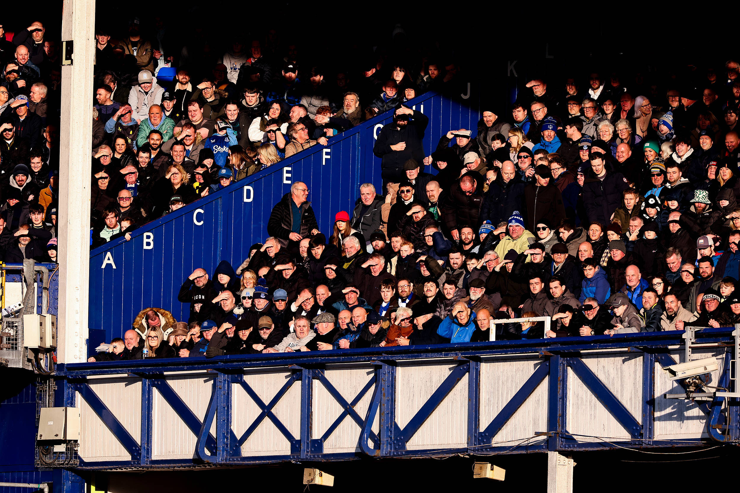 纷繁复杂的比赛场面上，凝聚着球员们的心血的简单介绍