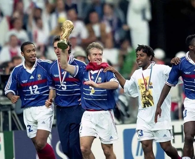 球员凭一己之力力挽狂澜,带领球队走向胜利的简单介绍 球员凭一己之力力挽狂澜,带领球队走向胜利的简单介绍