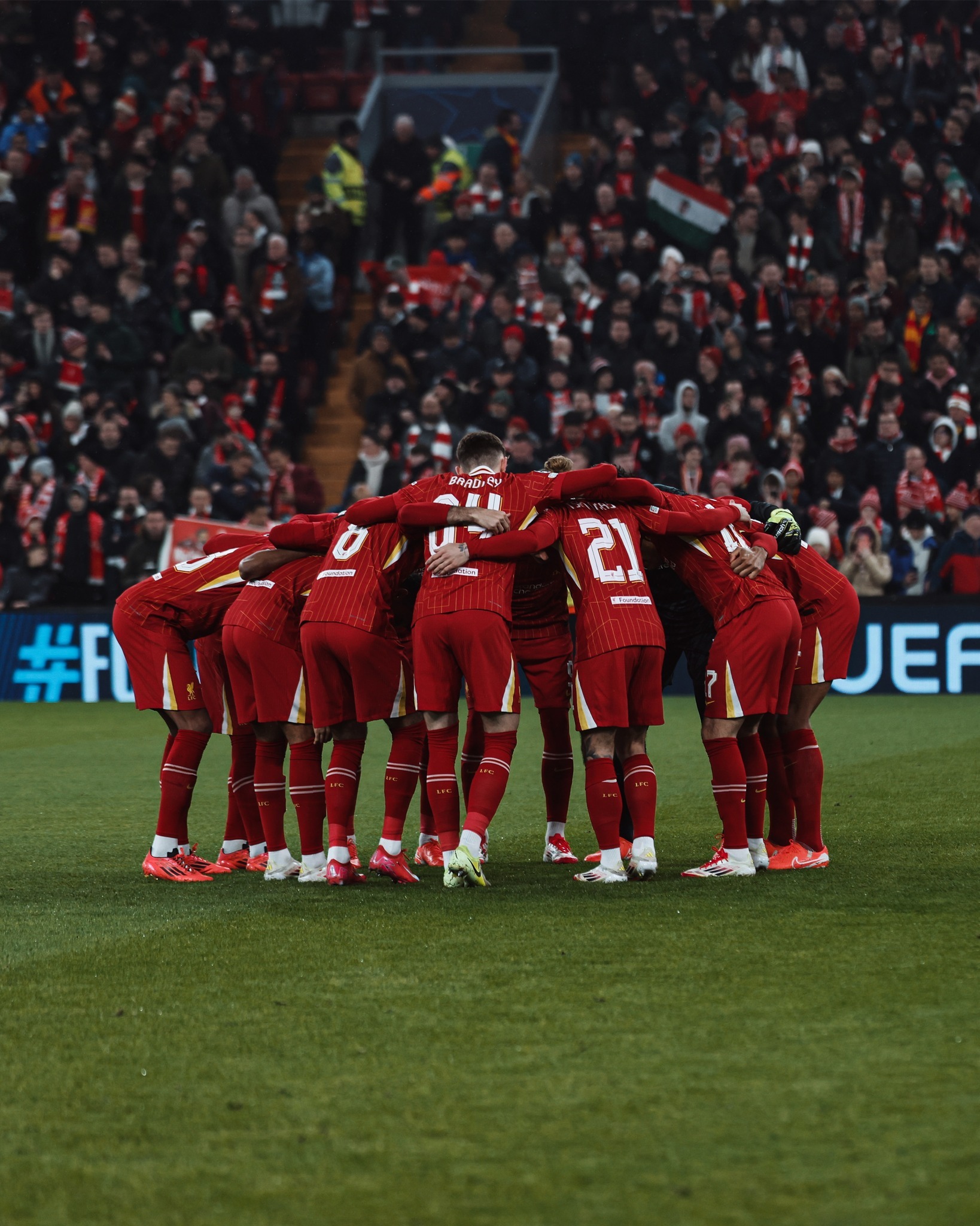 关于利物浦主场大胜亚特兰大：全面摧毁对手防线的信息