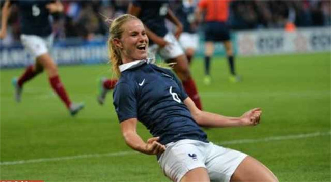 包含阿曼女足卫冕成功，实力雄厚的词条