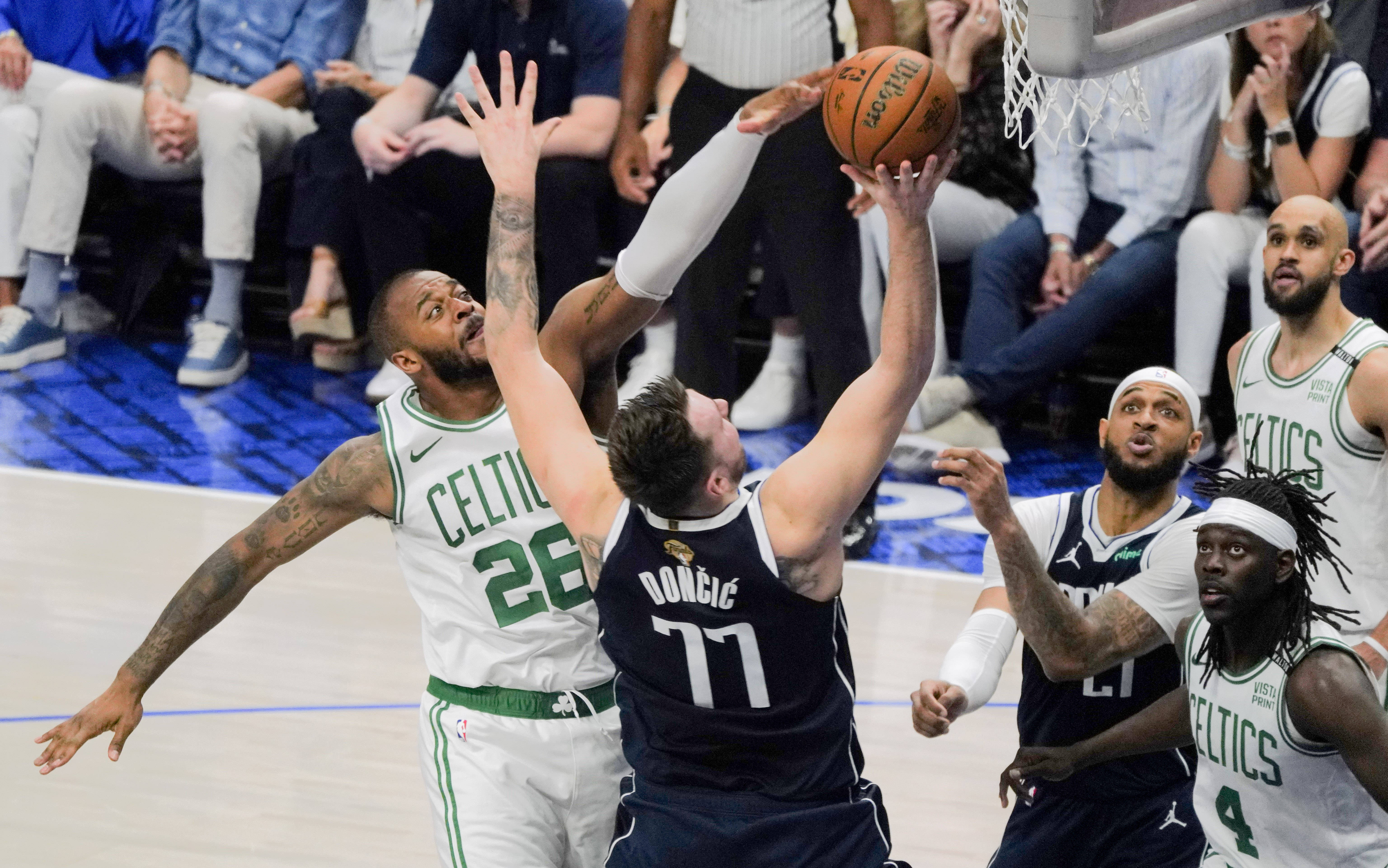 欧洲篮球联赛季后赛震撼开打