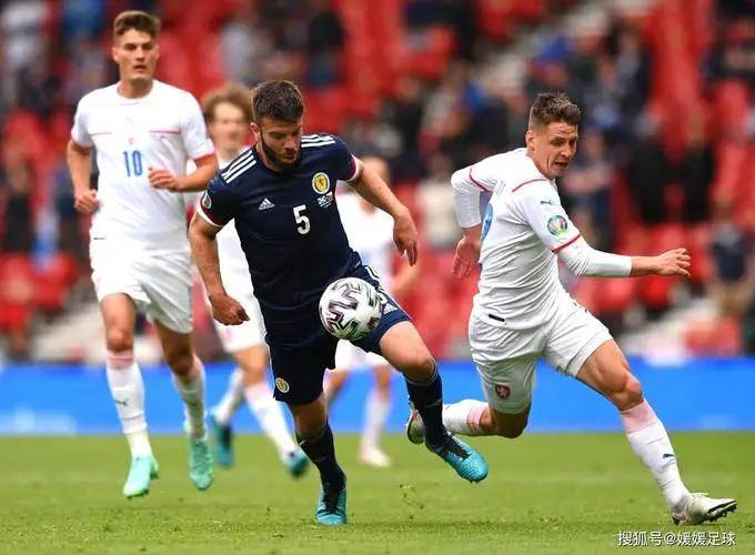 包含意大利与荷兰上演激烈对决，欧国联赛精彩纷呈的词条