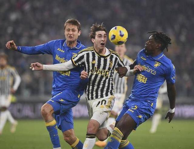 激烈对抗，尤文图斯球员展现顶尖实力