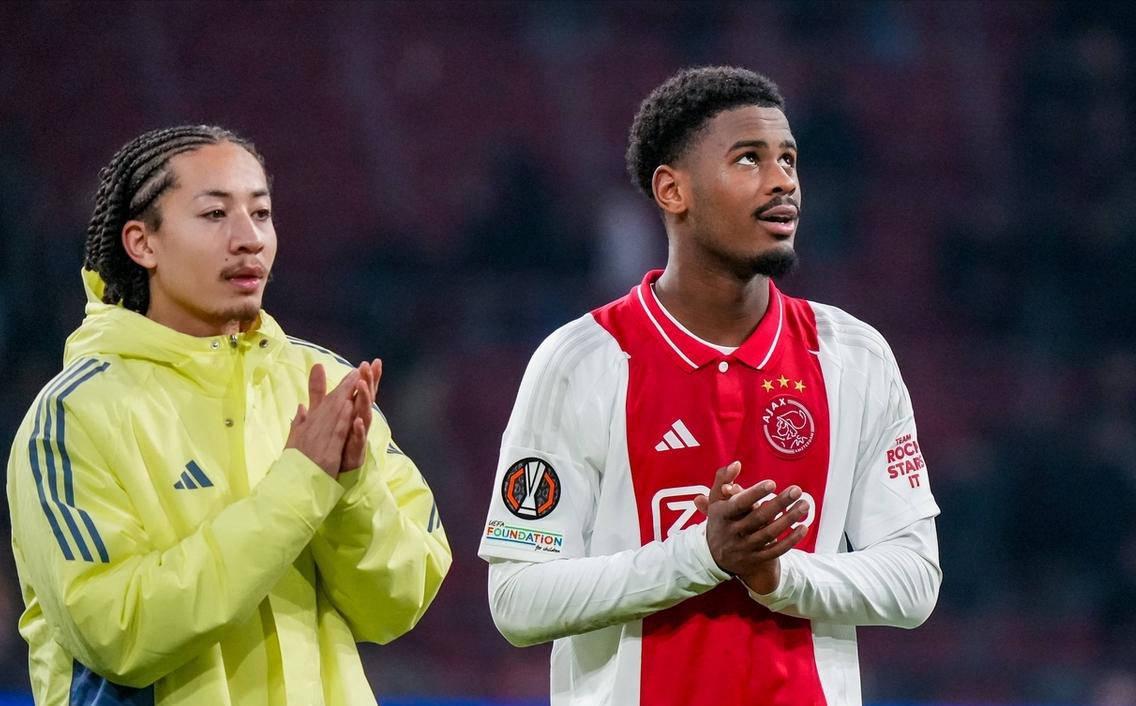 关于阿贾克斯惊险获胜,保住领先优势的信息 关于阿贾克斯惊险获胜,保住领先优势的信息