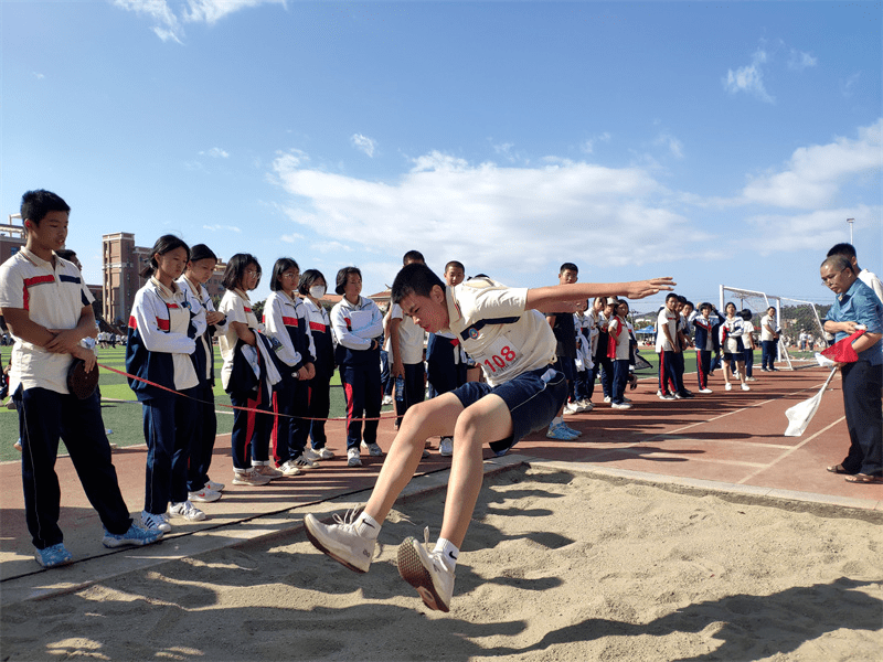 包含冠军抵达决赛赛场挑战冒险追求荣光的词条 包含冠军抵达决赛赛场挑战冒险追求荣光的词条