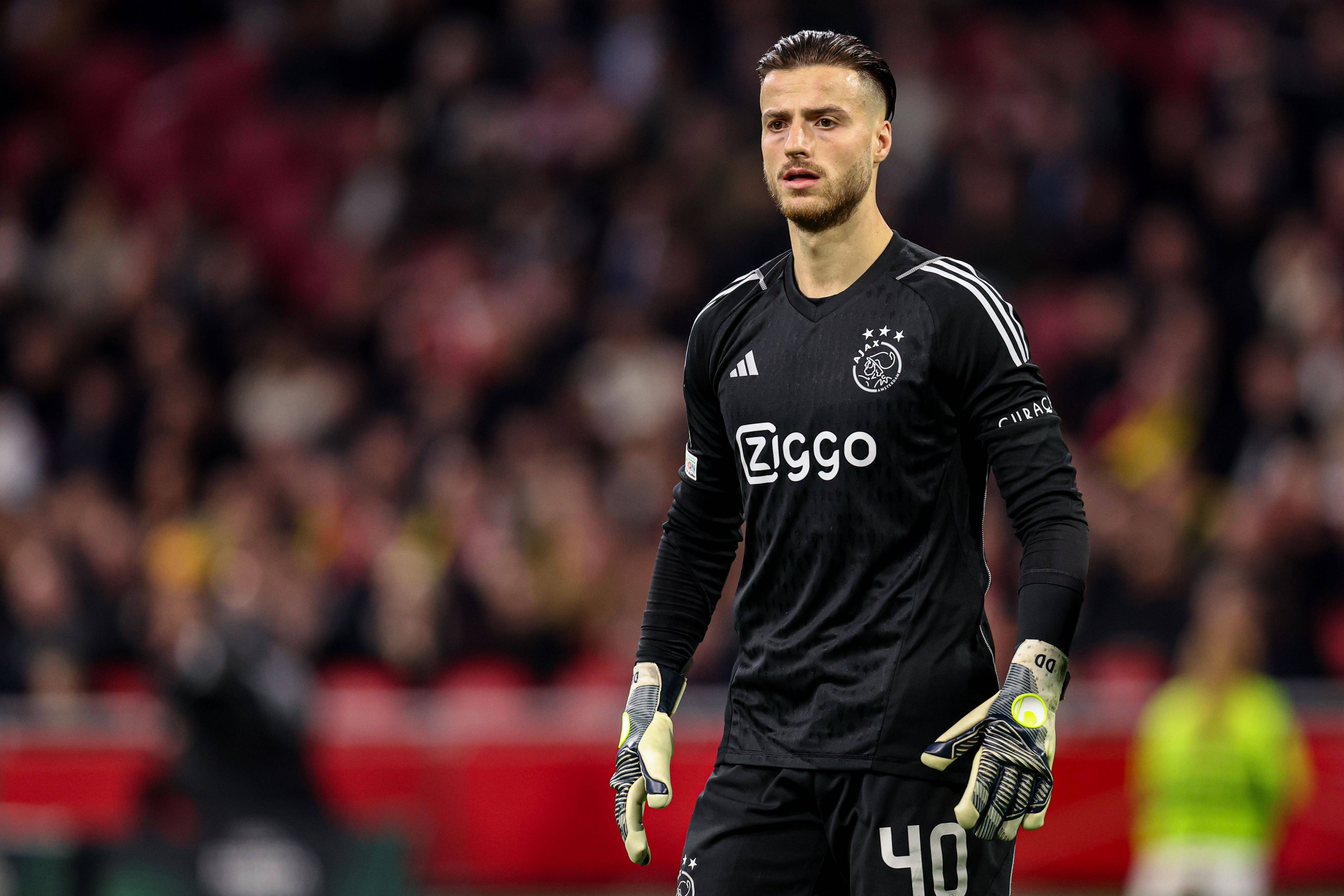 阿贾克斯惨败，丢掉进入淘汰赛机会