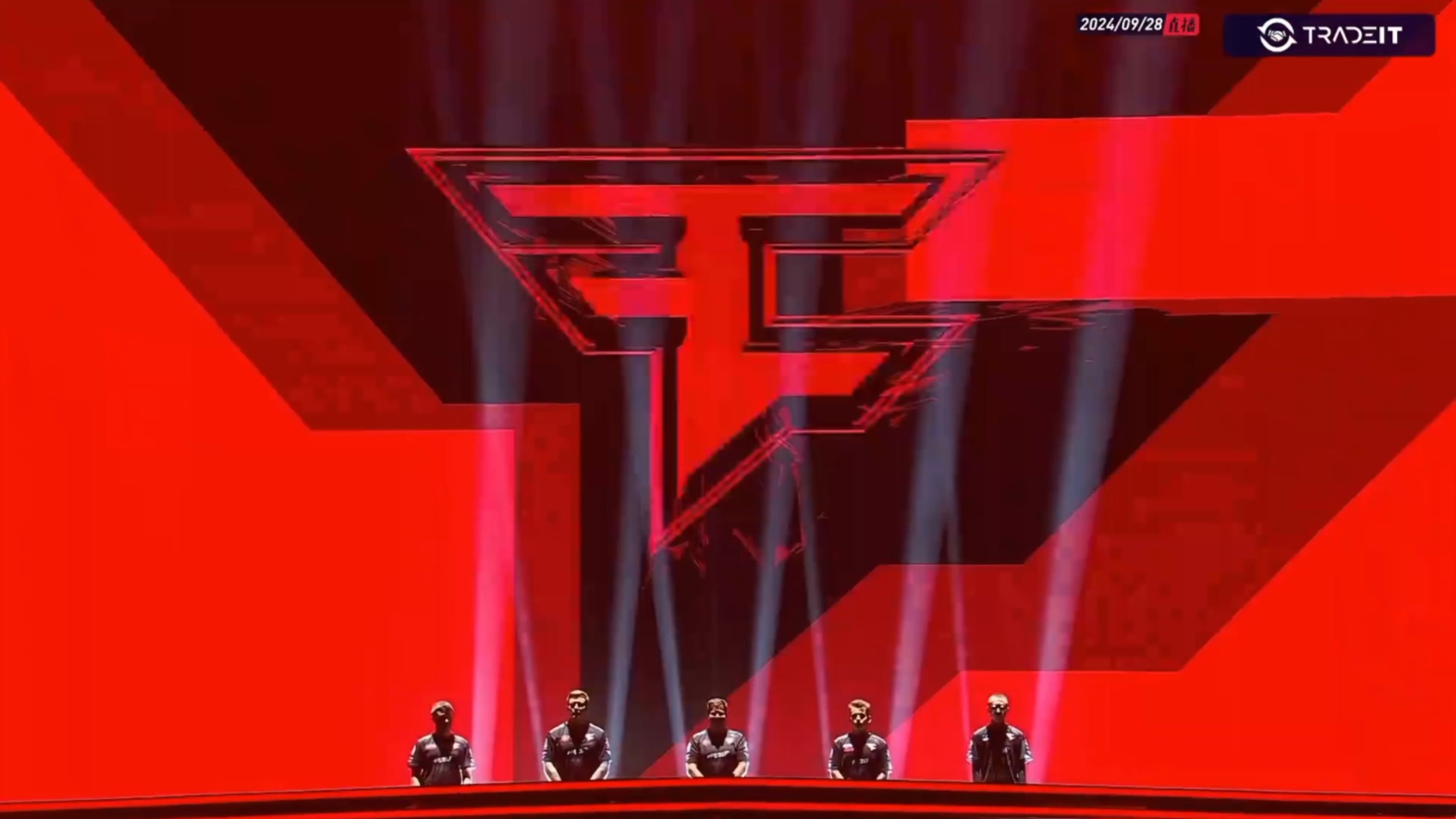 比赛现场呈现了一场火爆的对决 比赛现场呈现了一场火爆的对决