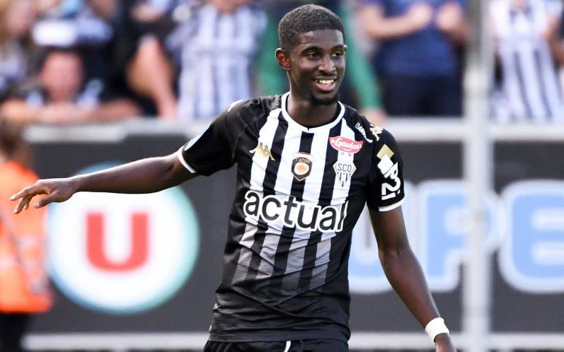 昂热主场大败圣埃蒂安,遭遇溃败的简单介绍 昂热主场大败圣埃蒂安,遭遇溃败的简单介绍