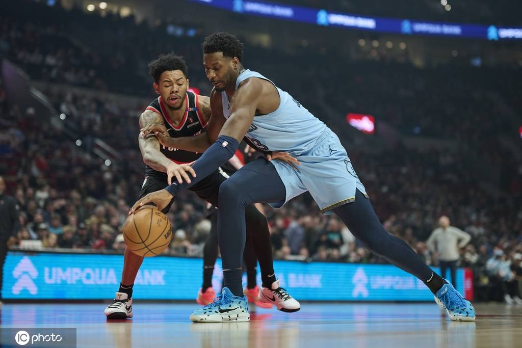 人不敌灰熊！西蒙斯神扑绝杀失手的简单介绍