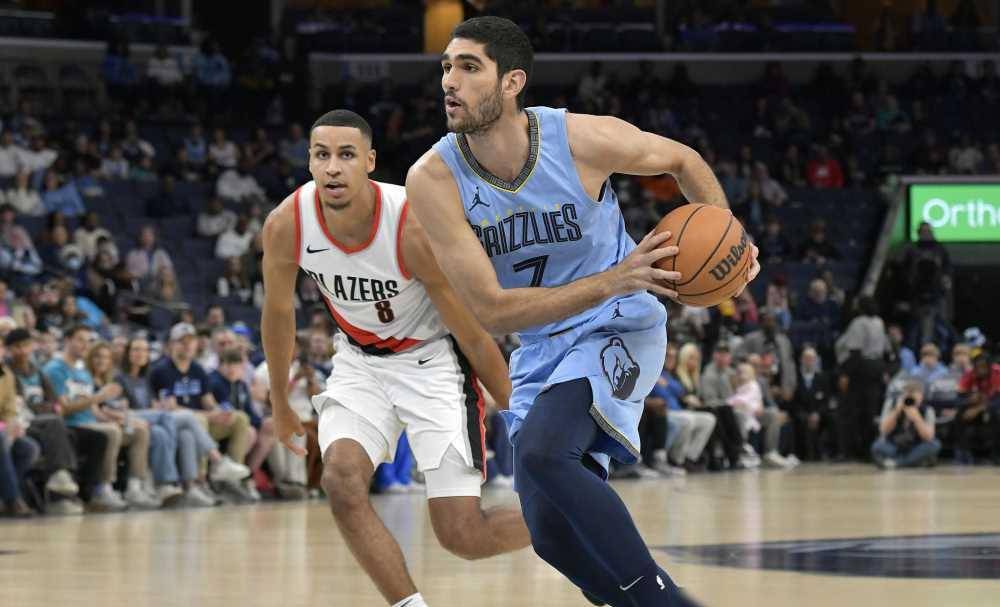 人不敌灰熊！西蒙斯神扑绝杀失手的简单介绍