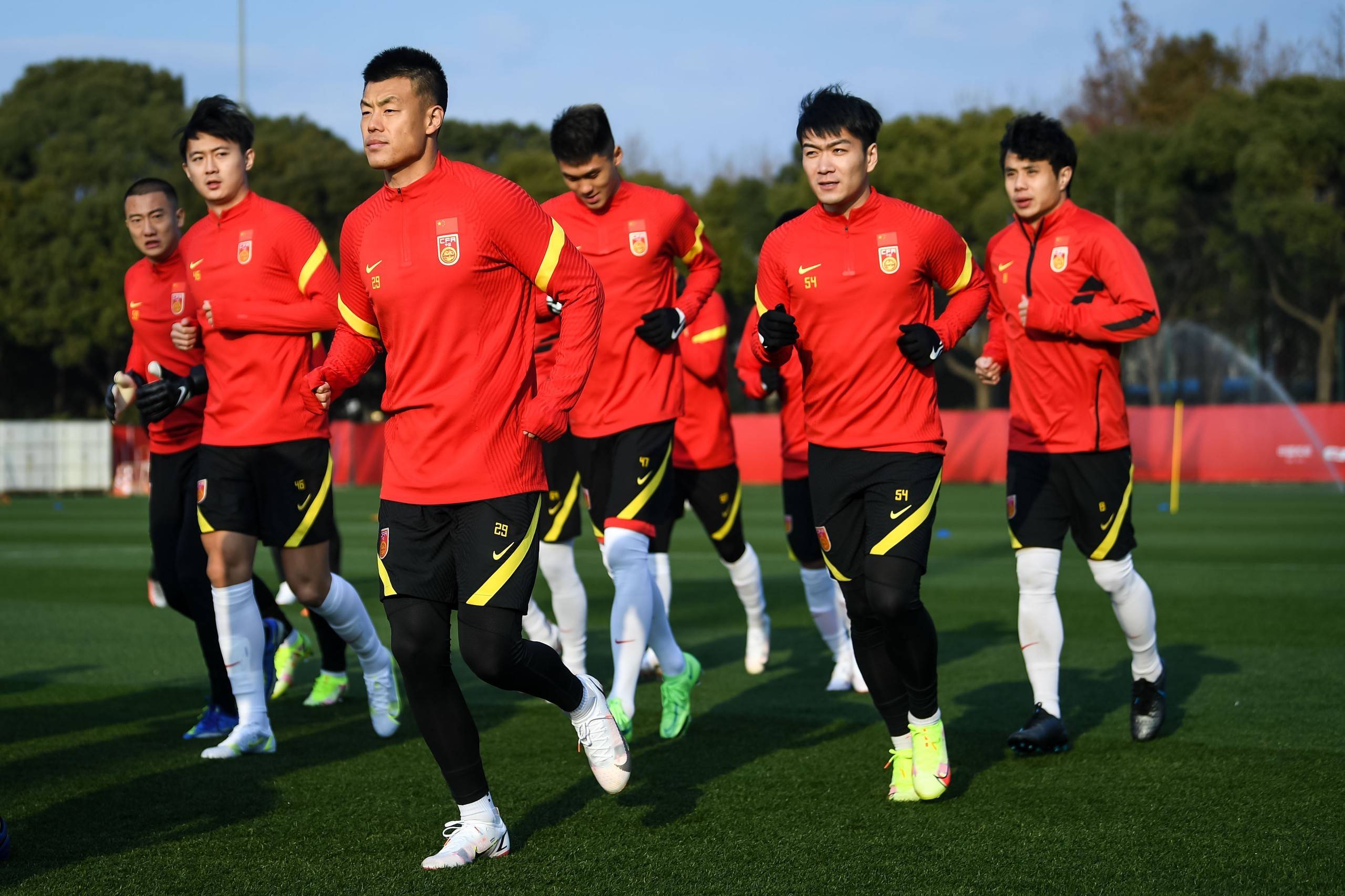 包含国内足球比赛激动人心,各队斗志昂扬的词条 包含国内足球比赛激动人心,各队斗志昂扬的词条