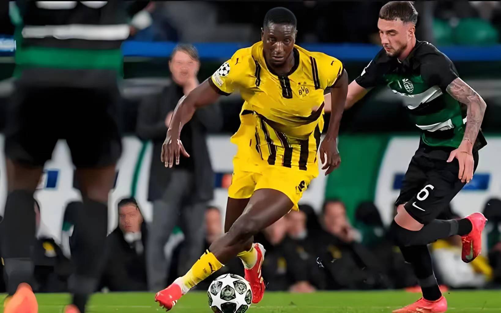 多特蒙德全队备战下一场比赛,力争连胜的简单介绍 多特蒙德全队备战下一场比赛,力争连胜的简单介绍