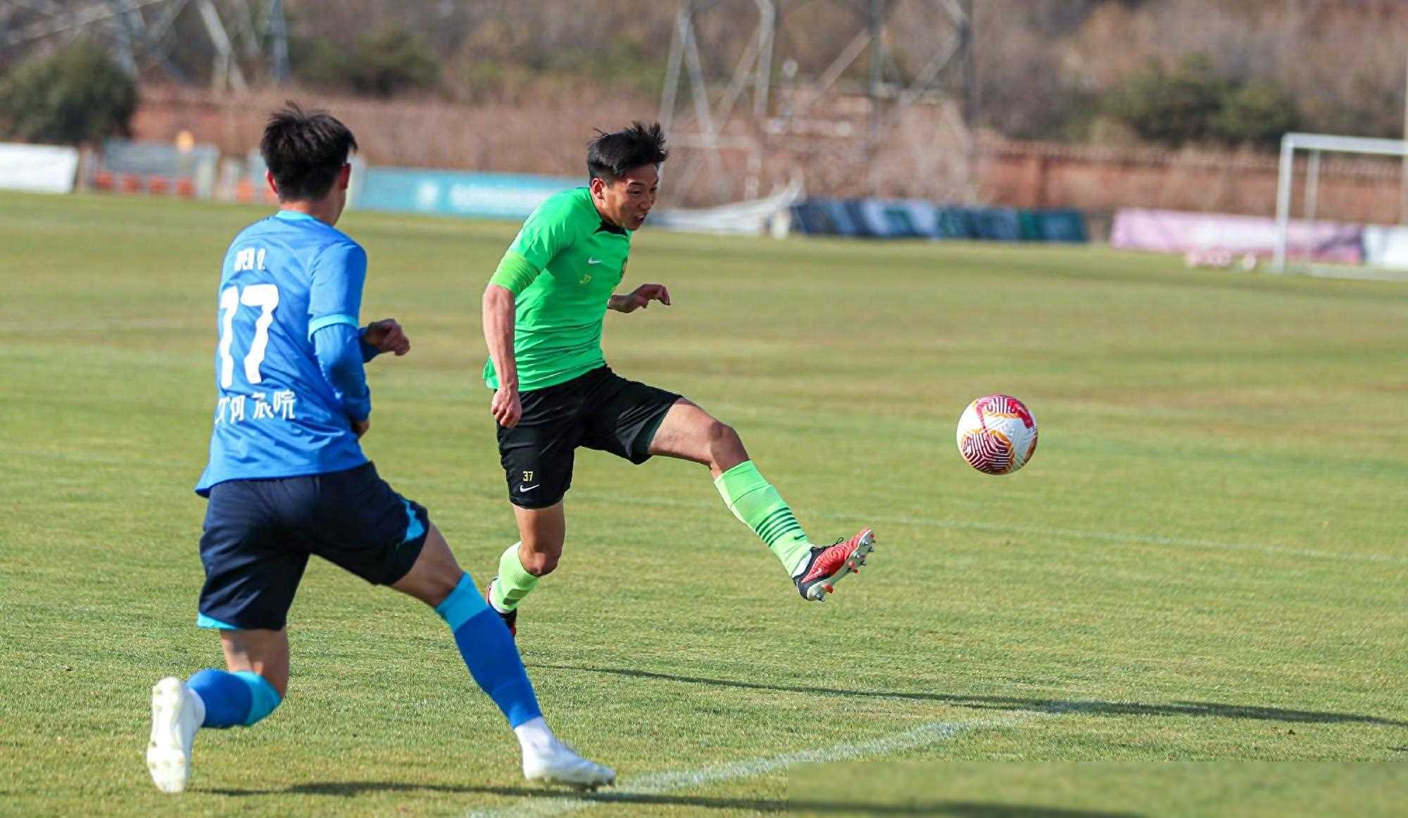 年轻球员崭露头角，成为球队新希望