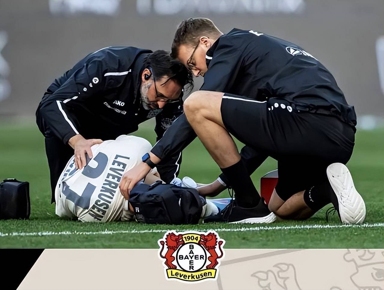 拜仁慕尼黑主场逼平曼城，保持小组头名稳定的简单介绍