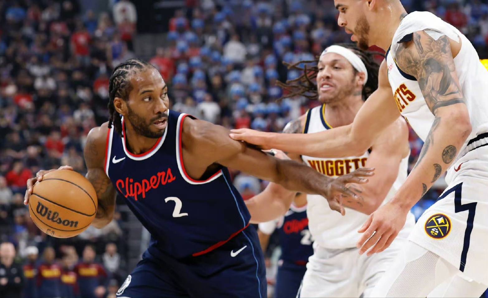 快船队主场强势击败对手，抢占战绩榜首位置