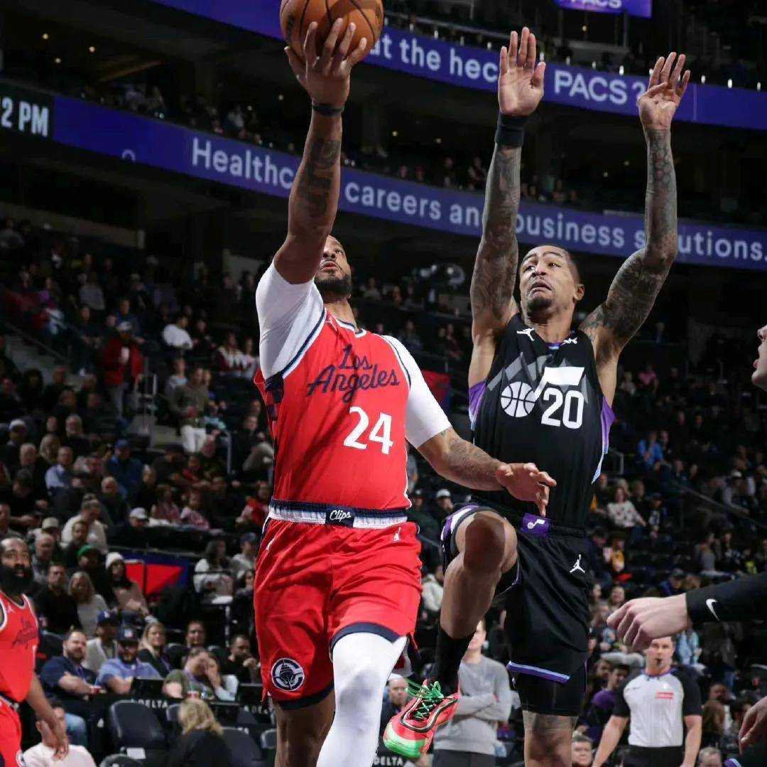 快船队主场强势击败对手，抢占战绩榜首位置