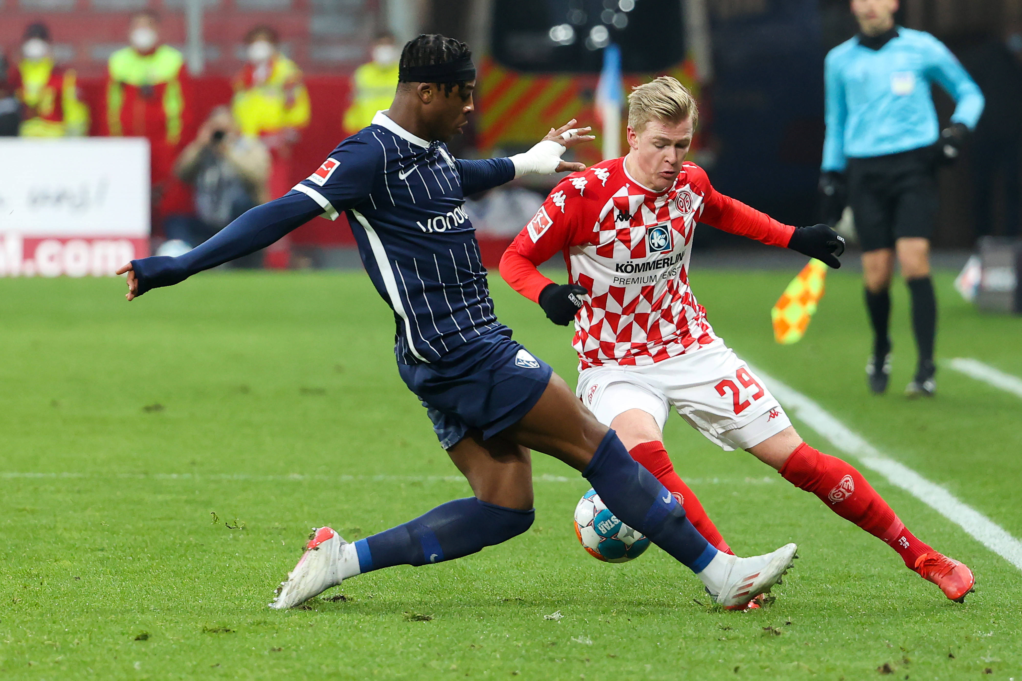 美因茨不畏强敌，德甲联赛上演阶梯战