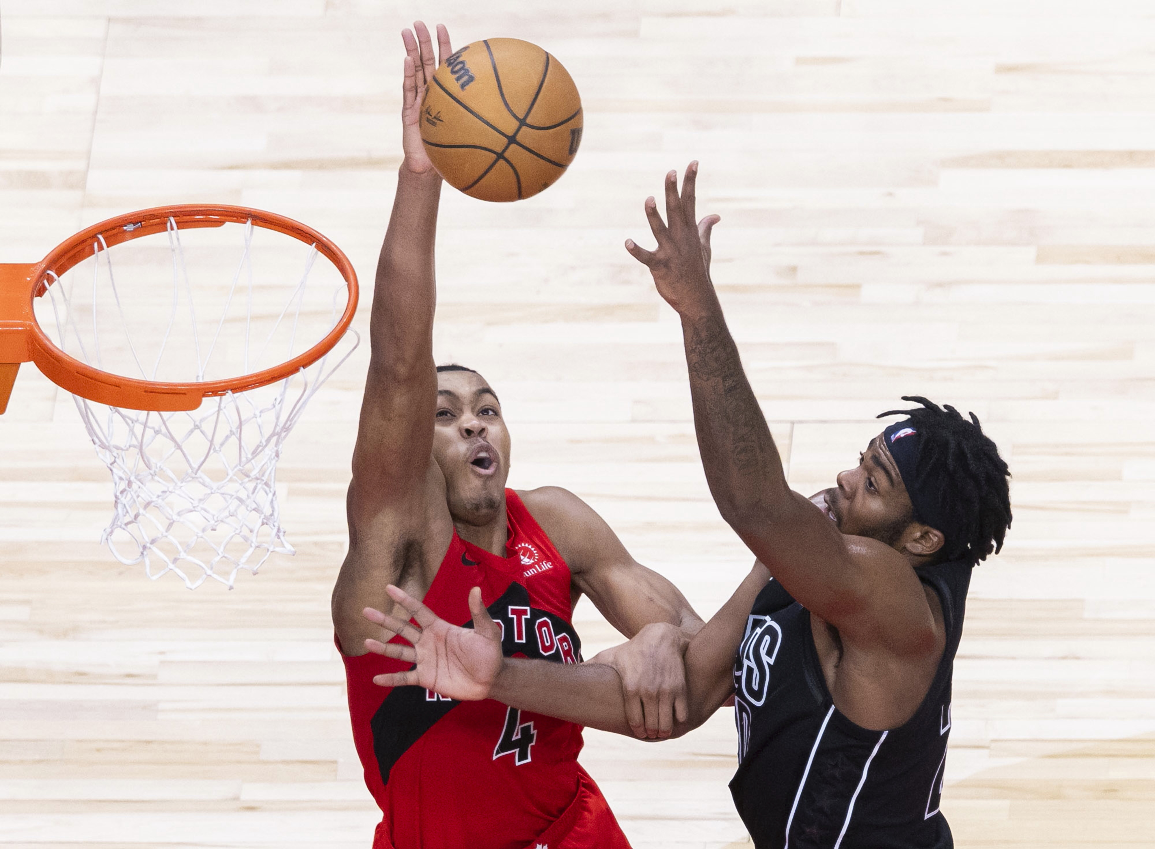 猛龙队以一球之差惜败,未能逆转 猛龙队以一球之差惜败,未能逆转