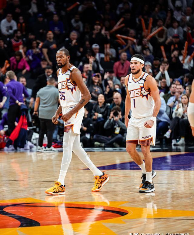 太阳遭遇惨败,布克全场分沦陷的简单介绍 太阳遭遇惨败,布克全场分沦陷的简单介绍