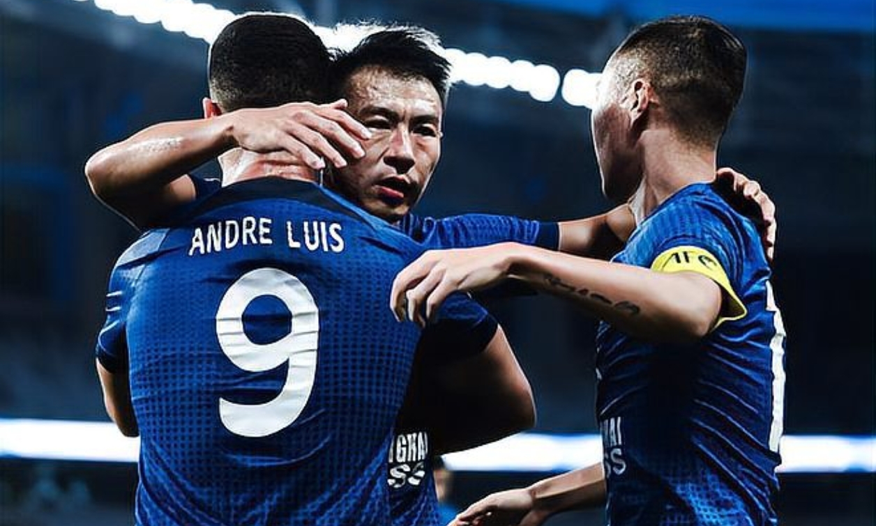 中超焦点战：国安主场击败申花，豪取三分