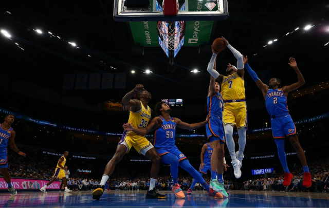 包含意大利篮球比赛后场外争议引人瞩目的词条