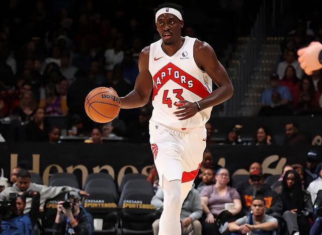 猛龙惨遭人逆转，西亚卡姆无奈独步悲伤之路