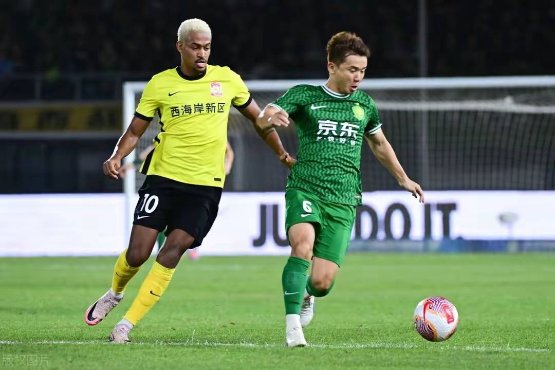 申花击败泰达,重现胜利气息 申花击败泰达,重现胜利气息