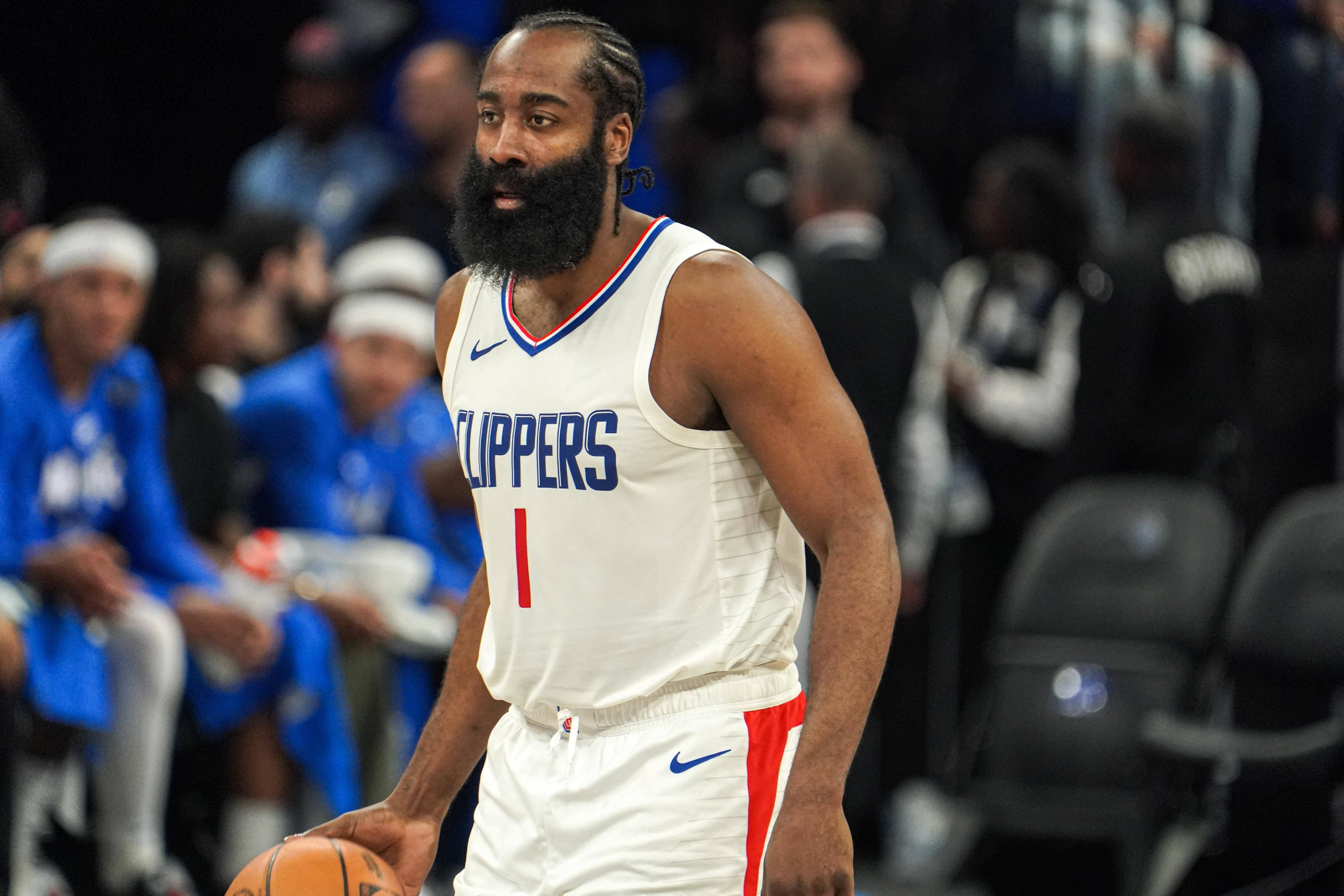 NBA新晋球员无缘比赛,偶像现场为其致歉 NBA新晋球员无缘比赛,偶像现场为其致歉