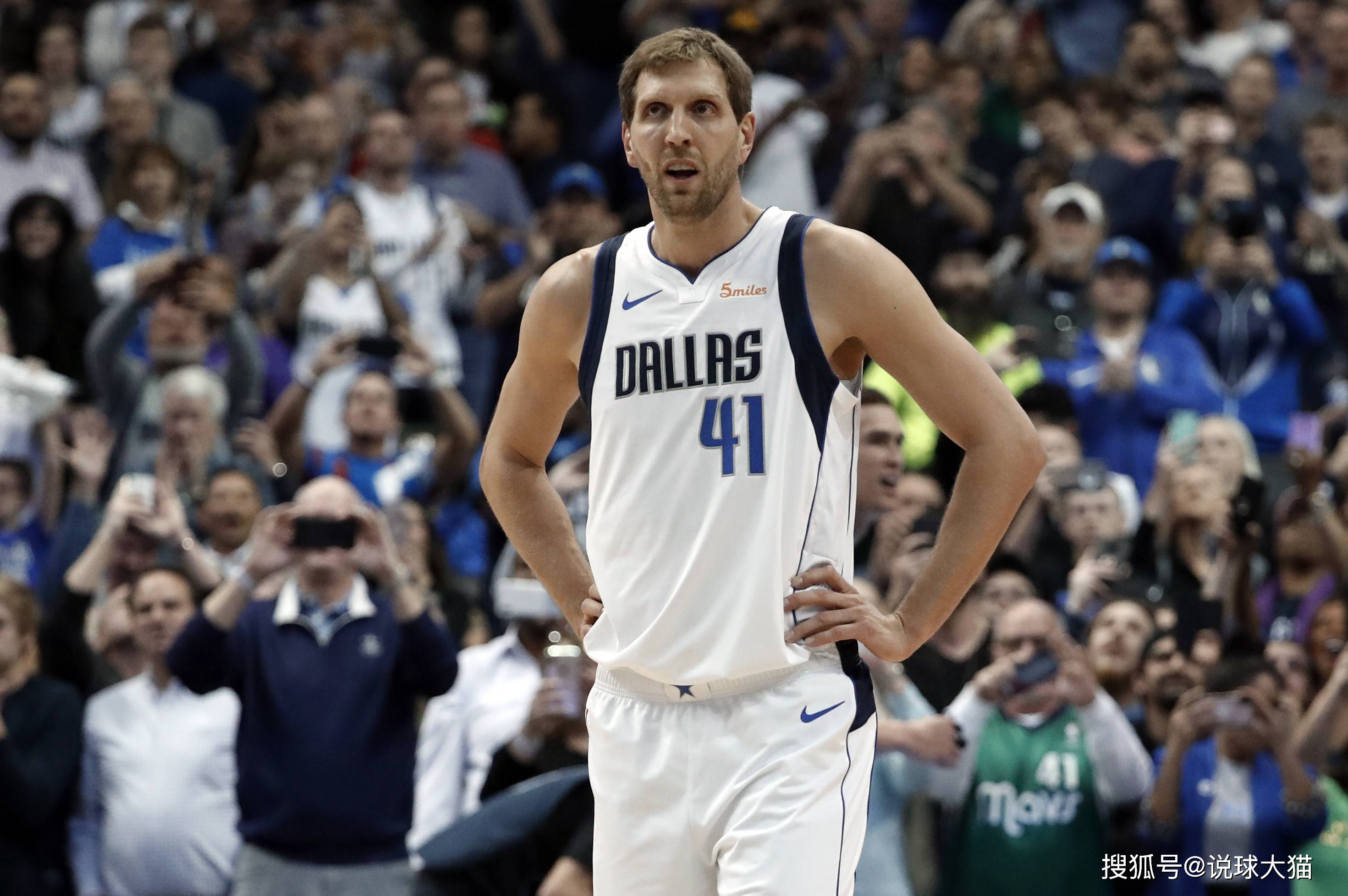 诺维茨基退役:德国篮球巨星谢幕NBA生涯 诺维茨基退役:德国篮球巨星谢幕NBA生涯