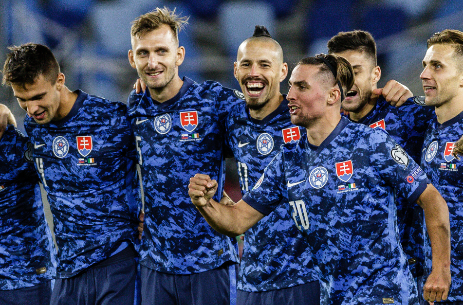 斯洛伐克游泳名将再攀高峰，继续领先