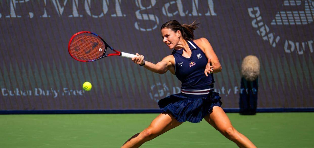 伦敦网球选手逆袭成功，晋级决赛