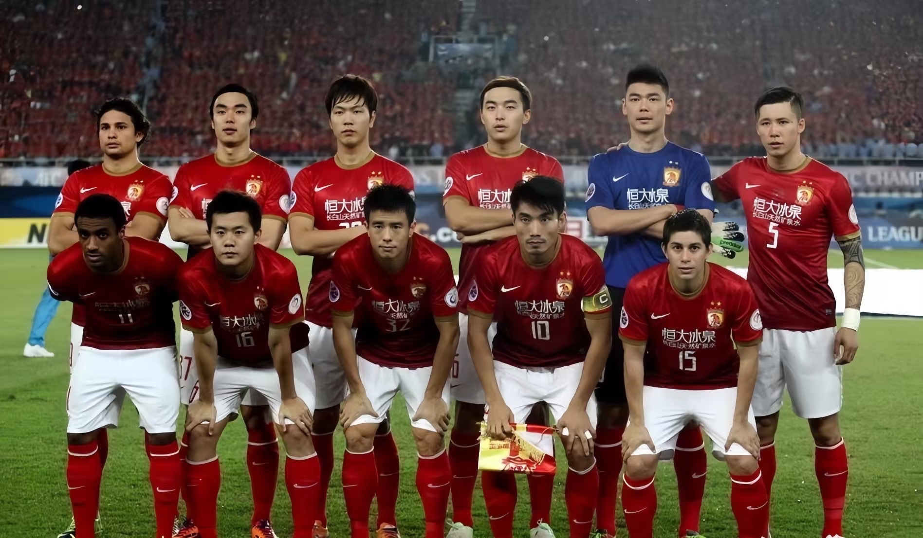 包含中超球员奋勇拼搏,助力球队连连获胜的词条 包含中超球员奋勇拼搏,助力球队连连获胜的词条