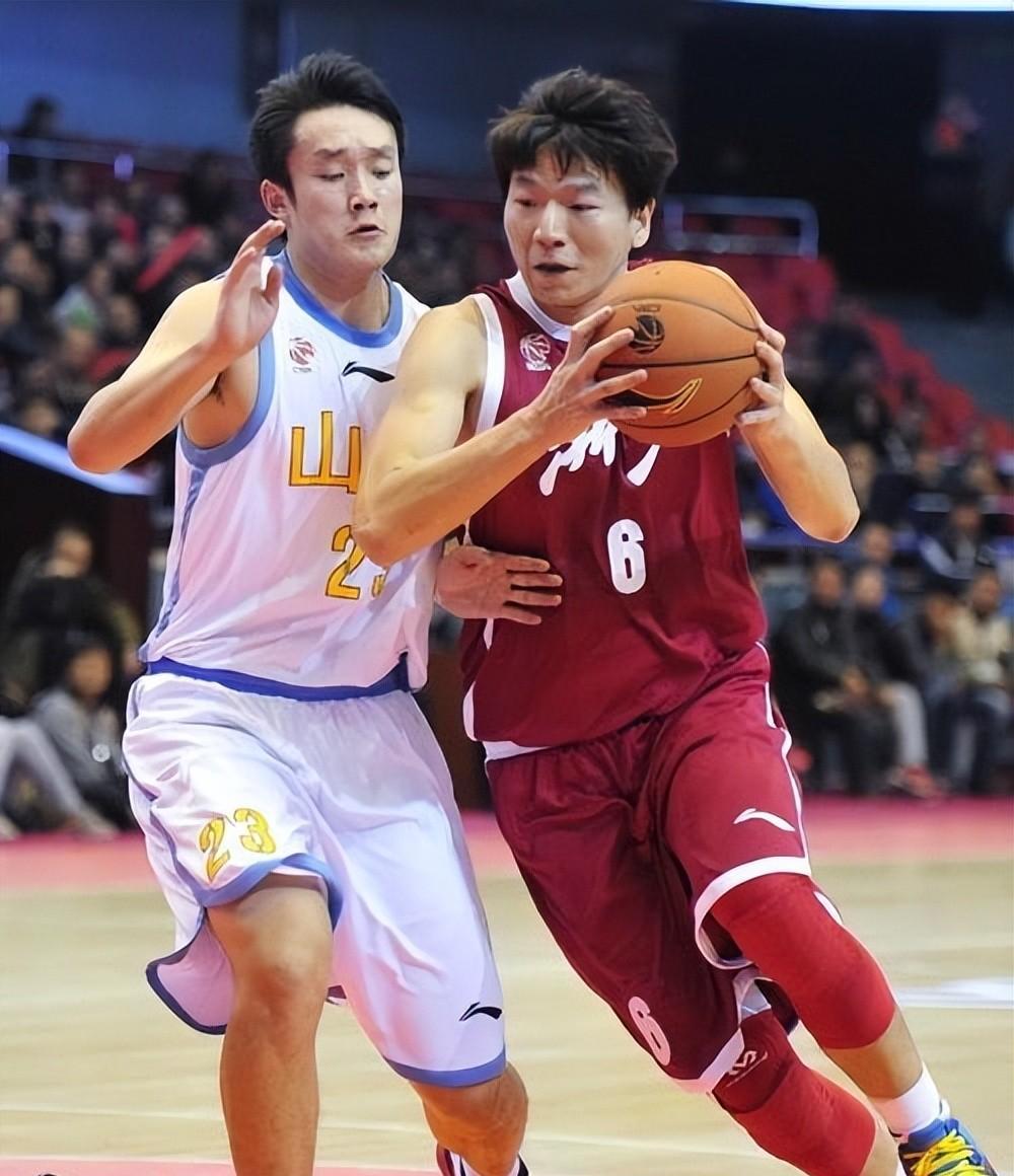 山东男篮力克广东队,取得胜利 山东男篮力克广东队,取得胜利