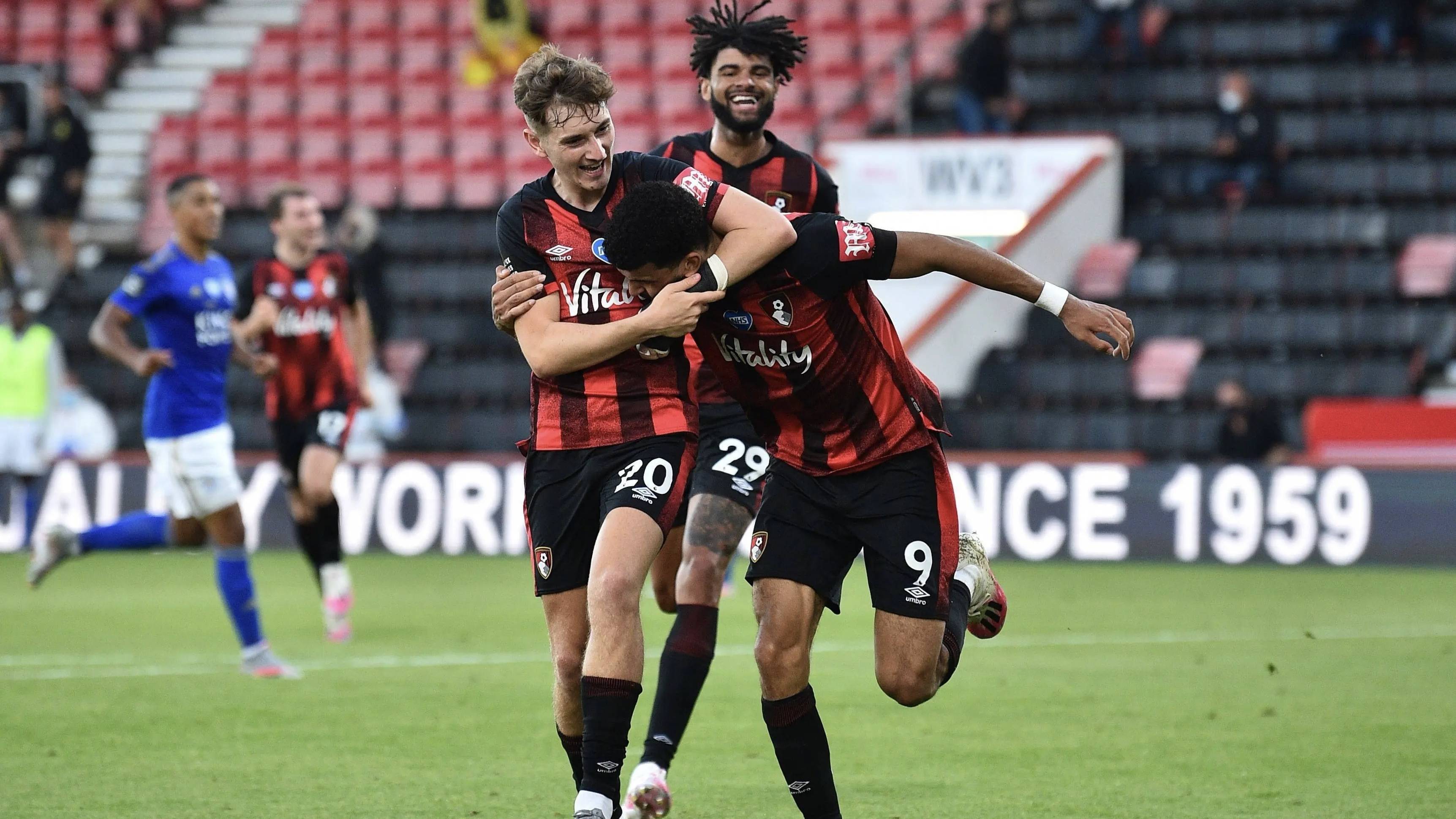 伯恩茅斯客场逆转,取得关键三分 伯恩茅斯客场逆转,取得关键三分