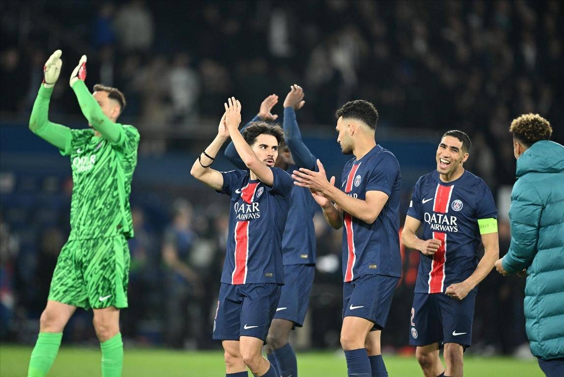 球队整体发挥稳定,全面压制对手 球队整体发挥稳定,全面压制对手