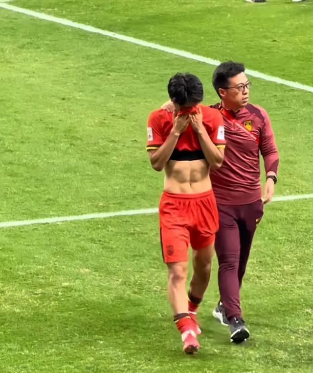 背靠背比赛疲劳战役球员顽强拼搏 背靠背比赛疲劳战役球员顽强拼搏