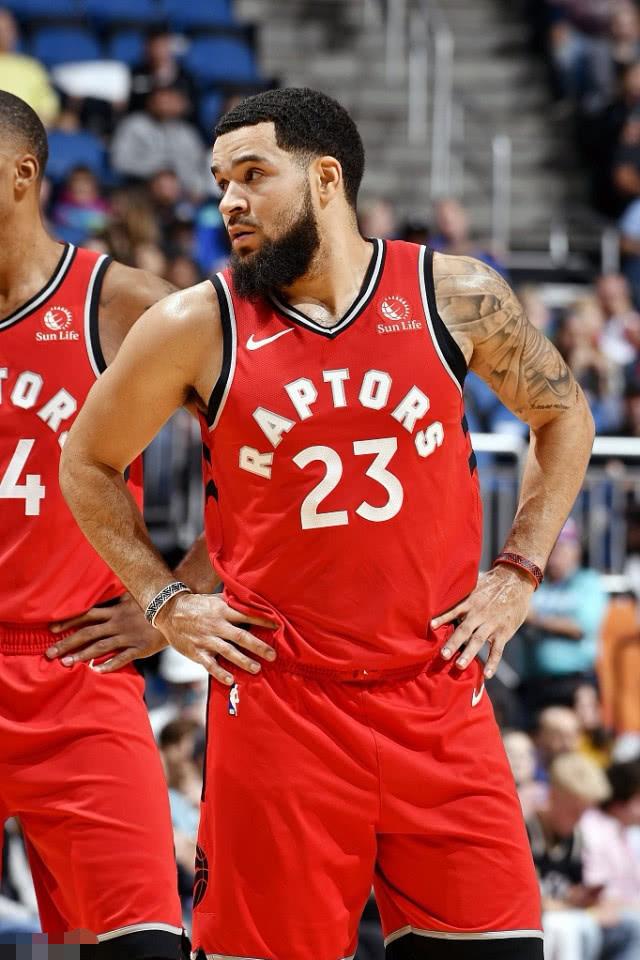 热火遭遇尼克斯绝杀，范乔丹最后时刻决定胜负