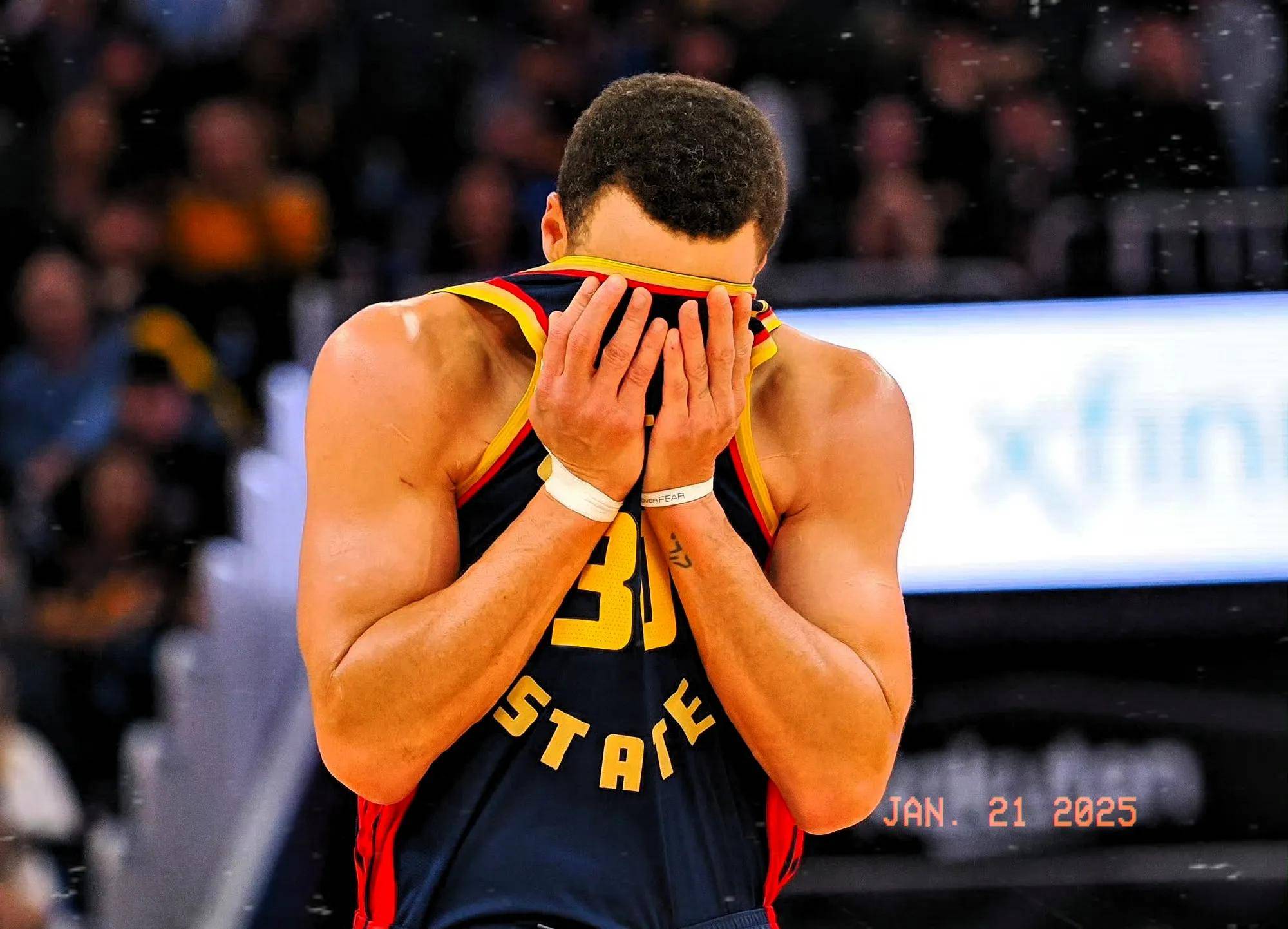 黄蜂队遭遇连败,士气低迷 黄蜂队遭遇连败,士气低迷