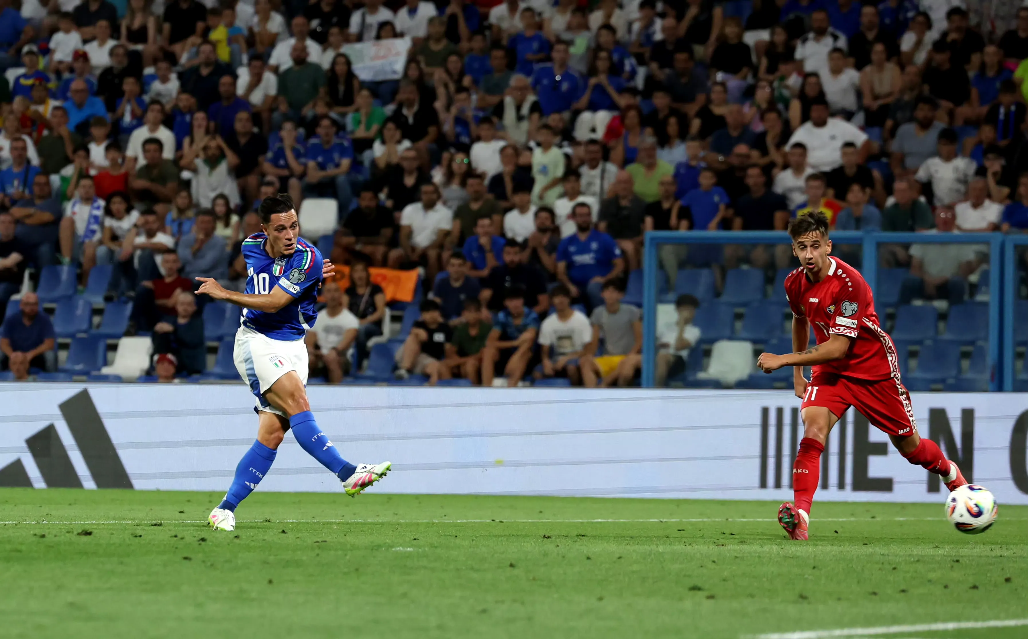 意大利大胜威尔士，小组赛三战全胜