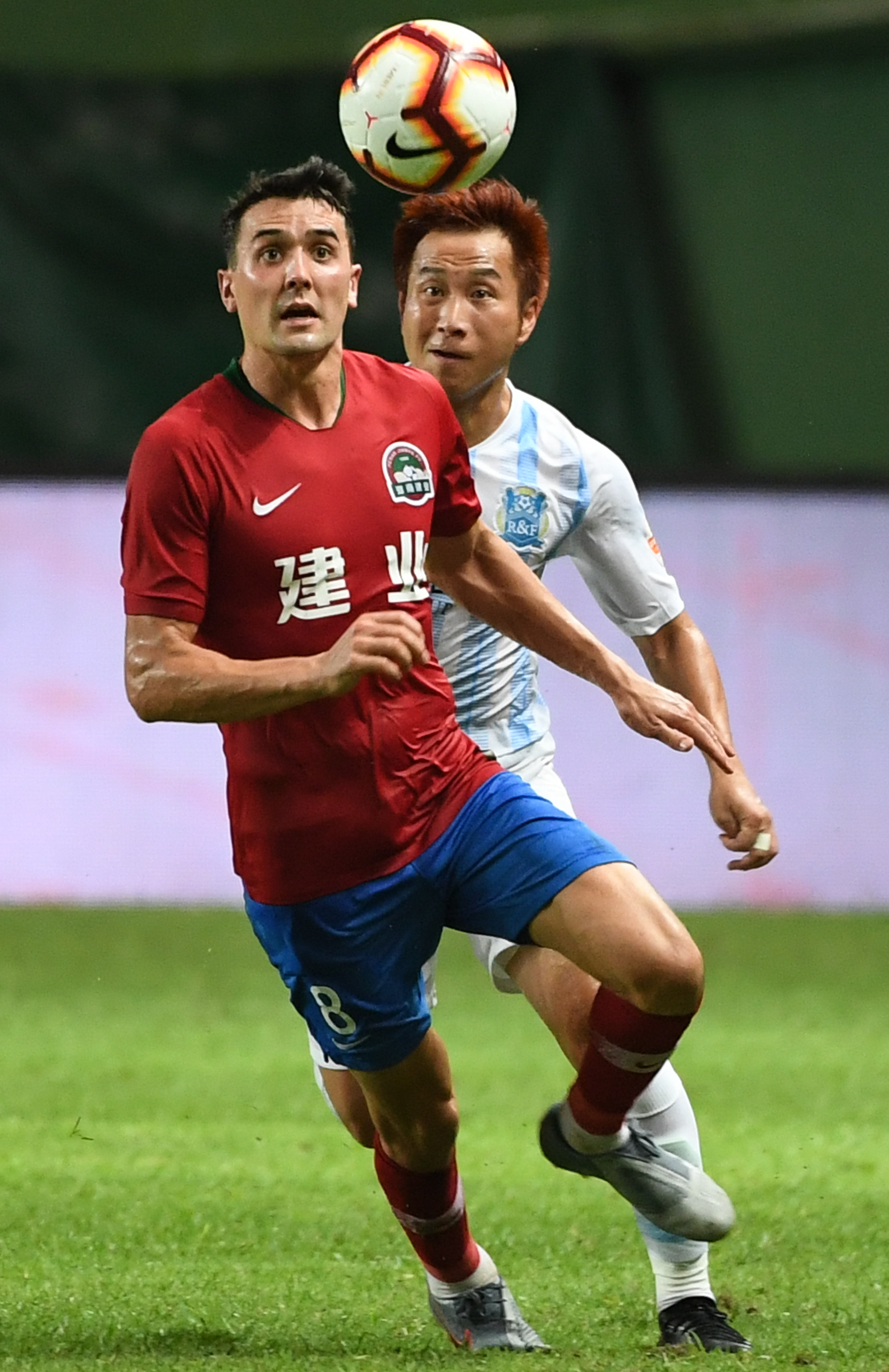 河南建业全力冲击前八,保持积极 河南建业全力冲击前八,保持积极