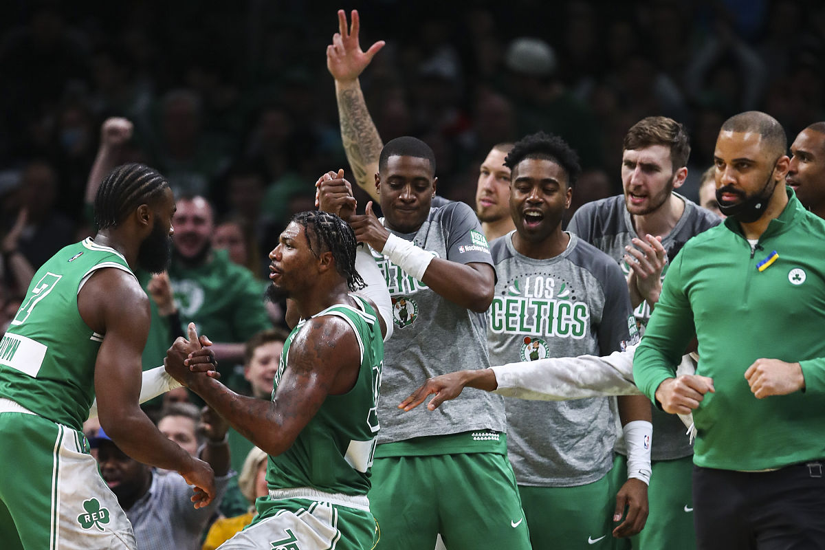 篮网击败凯尔特人,季后赛席位稳固 篮网击败凯尔特人,季后赛席位稳固